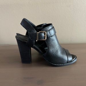 Cole Haan black leather, gold hardware, open toe and heel US 5 1/2 (EU 35.5)